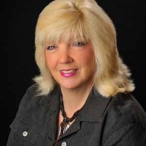 Meet your Posher, Debra